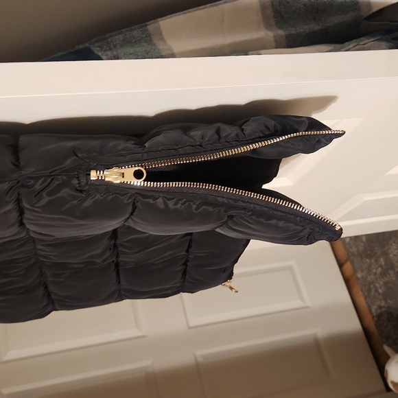 Puffer vest - Picture 3 of 7